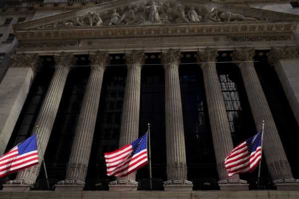 Wall Street Ends Higher, Marking 2nd Winning Week in a Row