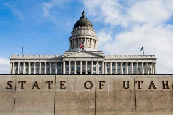  Utah Becomes the First State to Limit Youth Access to Social Media